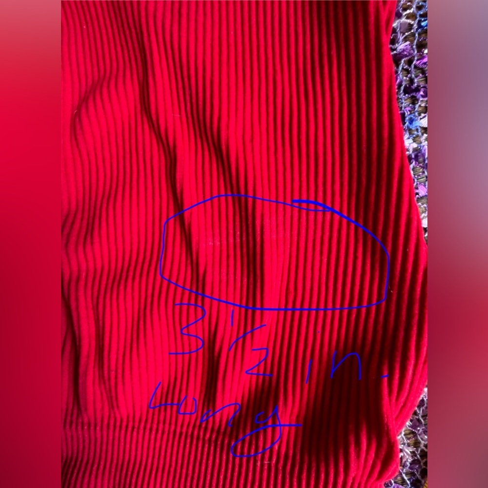 Bright Red Top - Picture 5 of 5